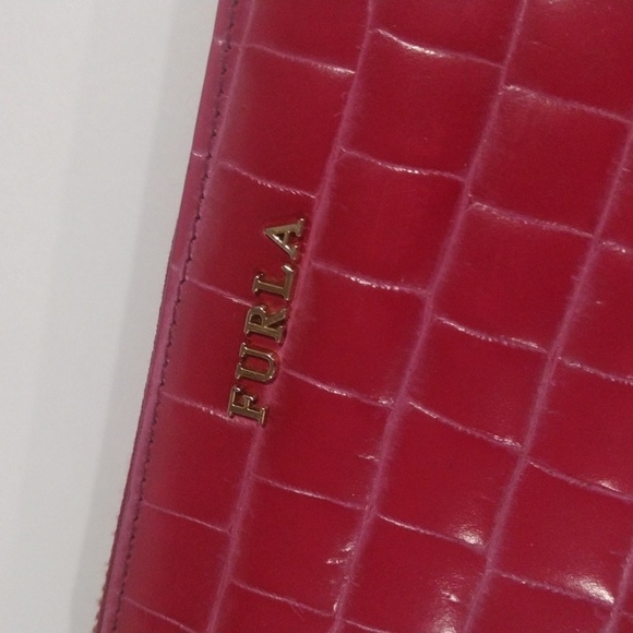 Furla Pink & Gold Leather Wallet | Women’s Luxury Zip Around Long Wallet 7.5"x4" - Picture 5 of 15